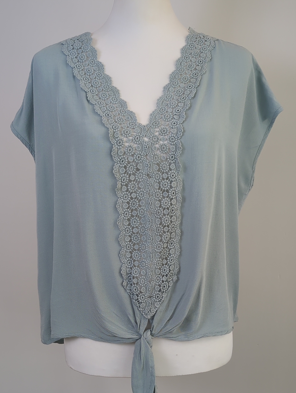 Allie Rose Boho Lace Trim Tie Front V-Neck Blouse Mint Sage Blue Green MEDIUM
